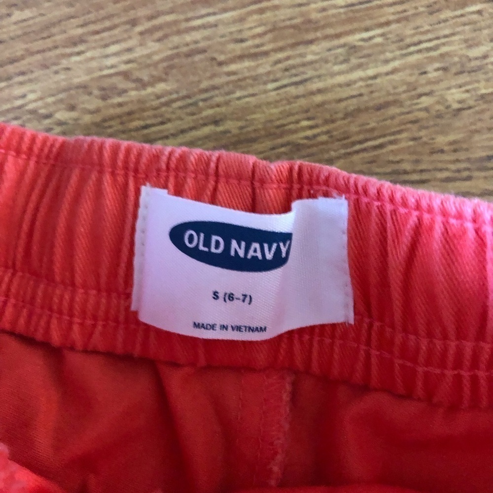 Old Navy orange cotton pull on shorts in size S(6-7) - Picture 2 of 3